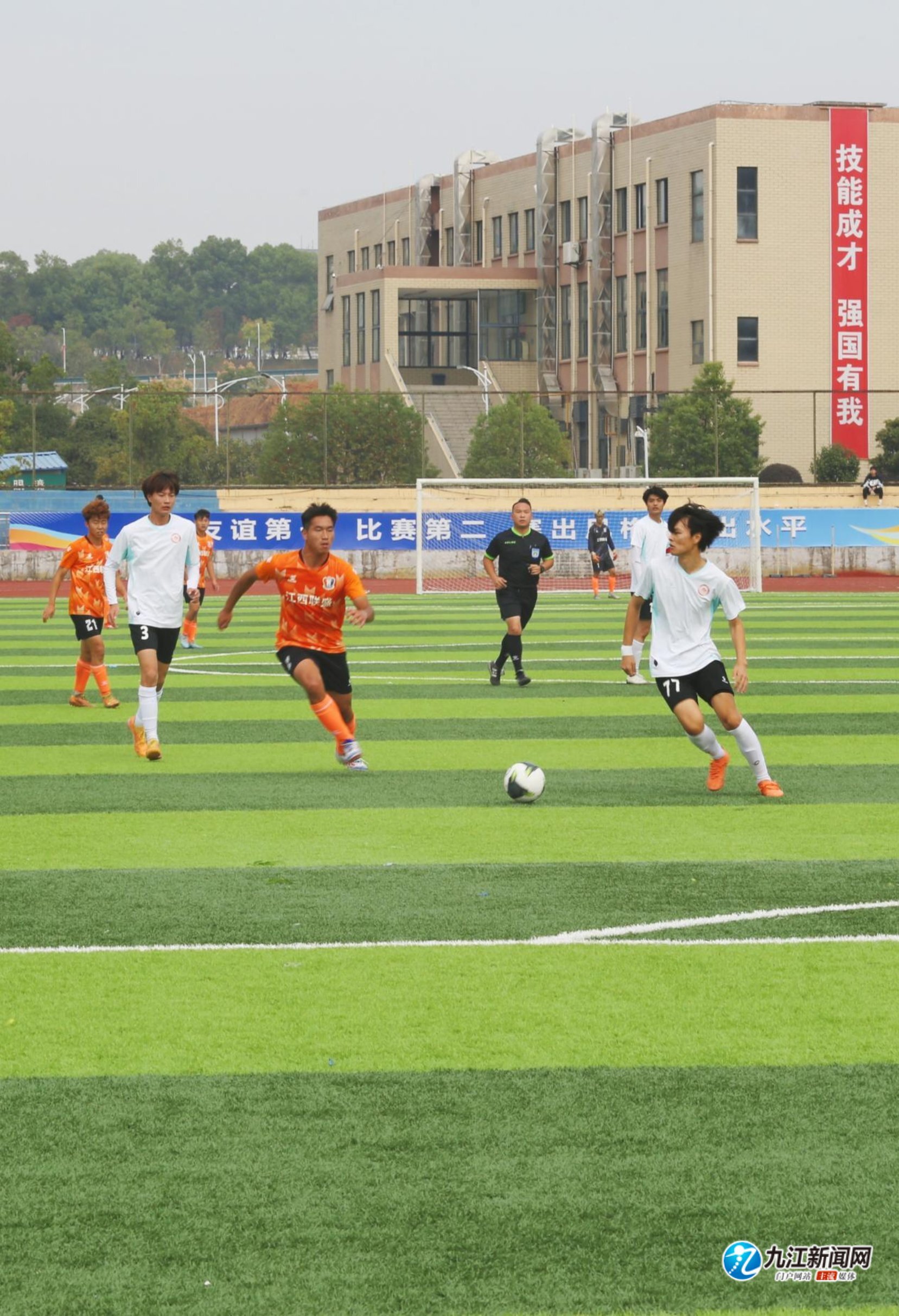 作為一名以 作為一名以